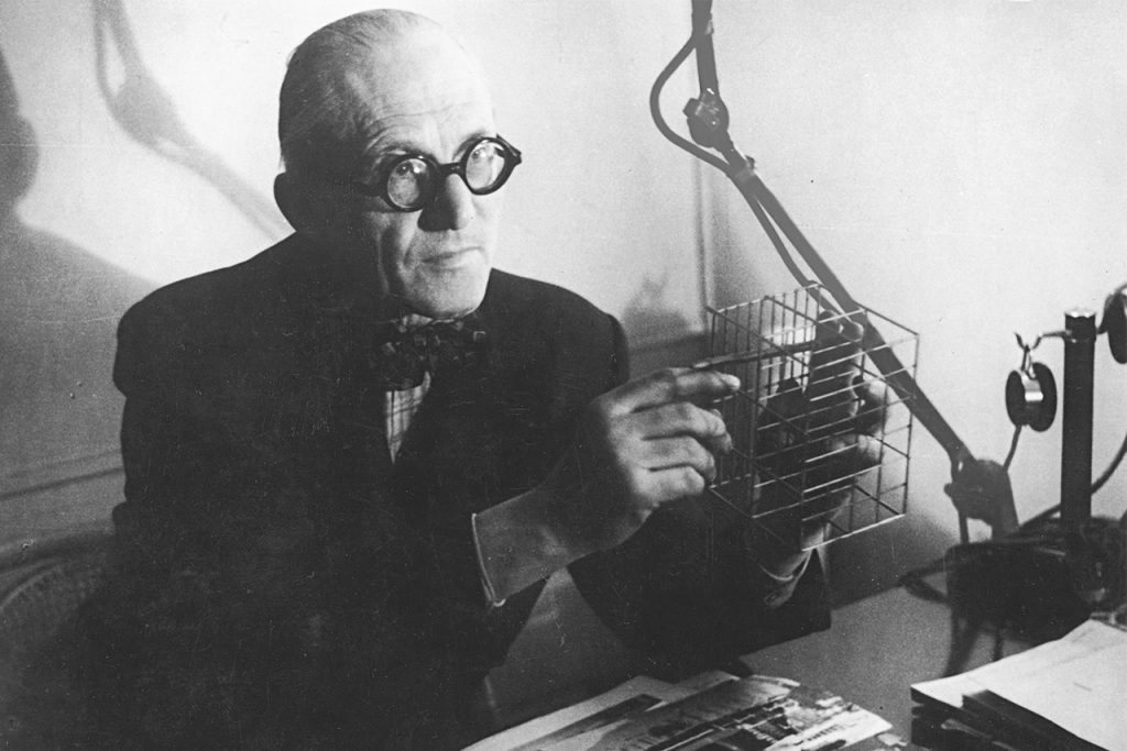 Le Corbusier wurde bekannt für seine unkonventionellen Lösungen jenseits der zur damaligen Zeit bekannten architektonischen Gewohnheiten.